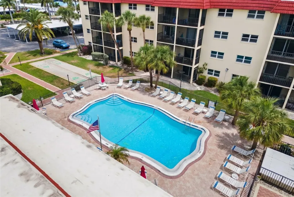 915 Beach Road Sarasota FL 34242