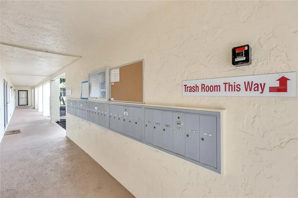 915 Beach Road Sarasota FL 34242