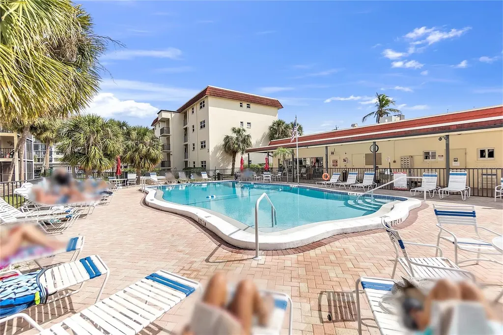 915 Beach Road Sarasota FL 34242