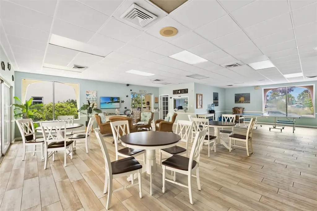 915 Beach Road Sarasota FL 34242