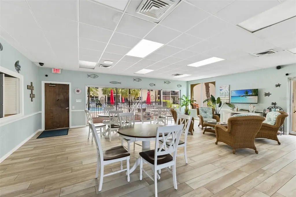 915 Beach Road Sarasota FL 34242