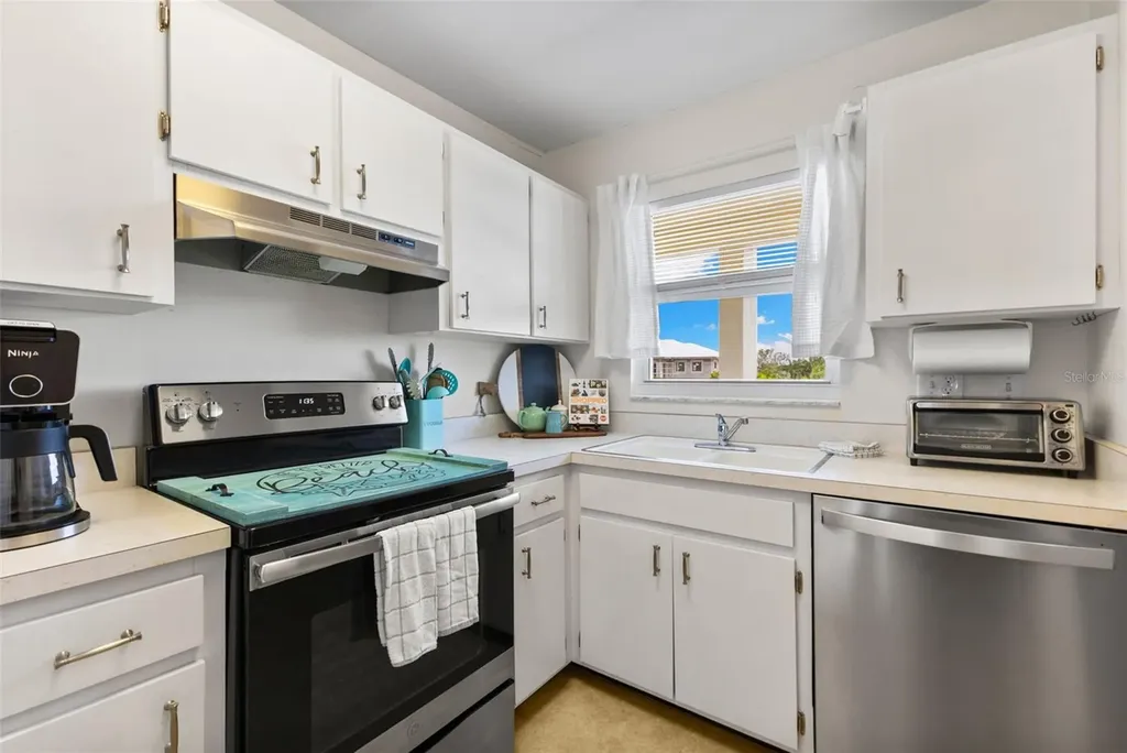 915 Beach Road Sarasota FL 34242