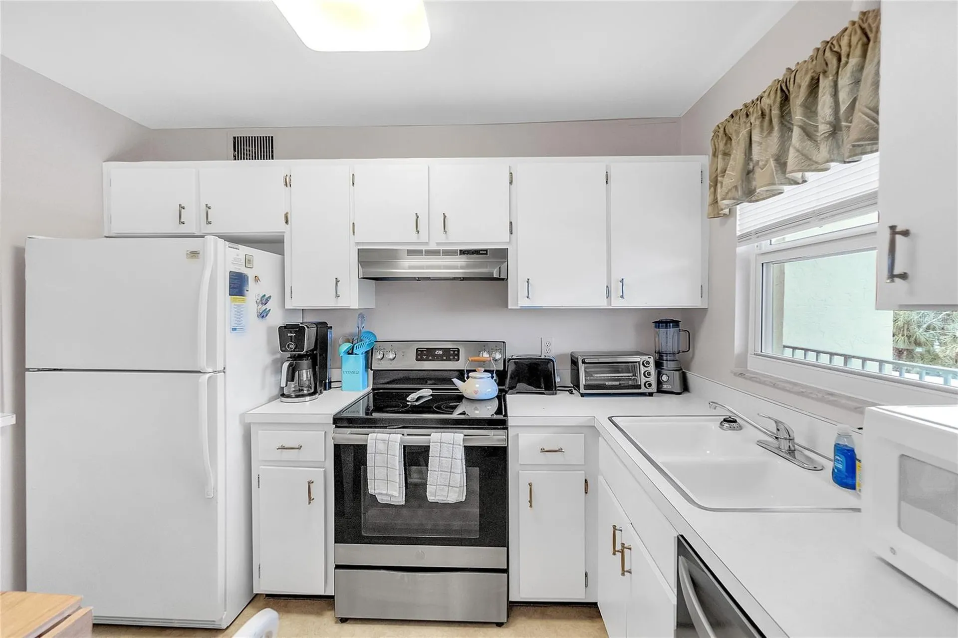 915 Beach Road Sarasota FL 34242
