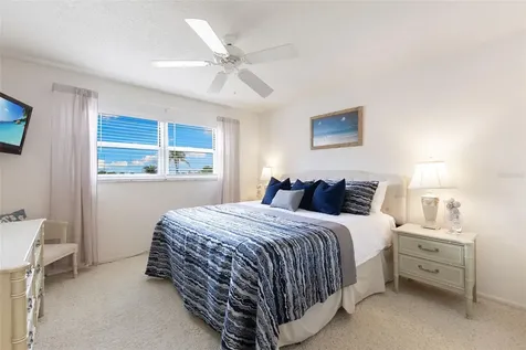 915 Beach Road Sarasota FL 34242