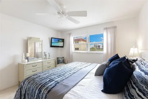 915 Beach Road Sarasota FL 34242