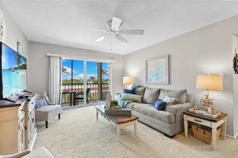 915 Beach Road Sarasota FL 34242