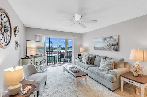 915 Beach Road Sarasota FL 34242