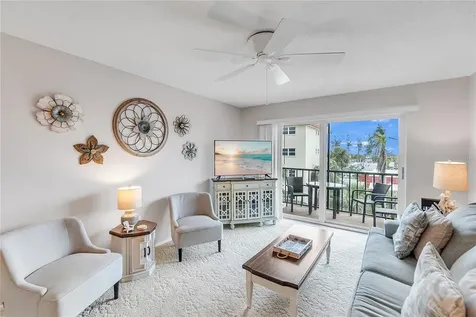 915 Beach Road Sarasota FL 34242
