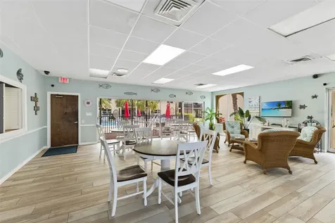 915 Beach Road Sarasota FL 34242