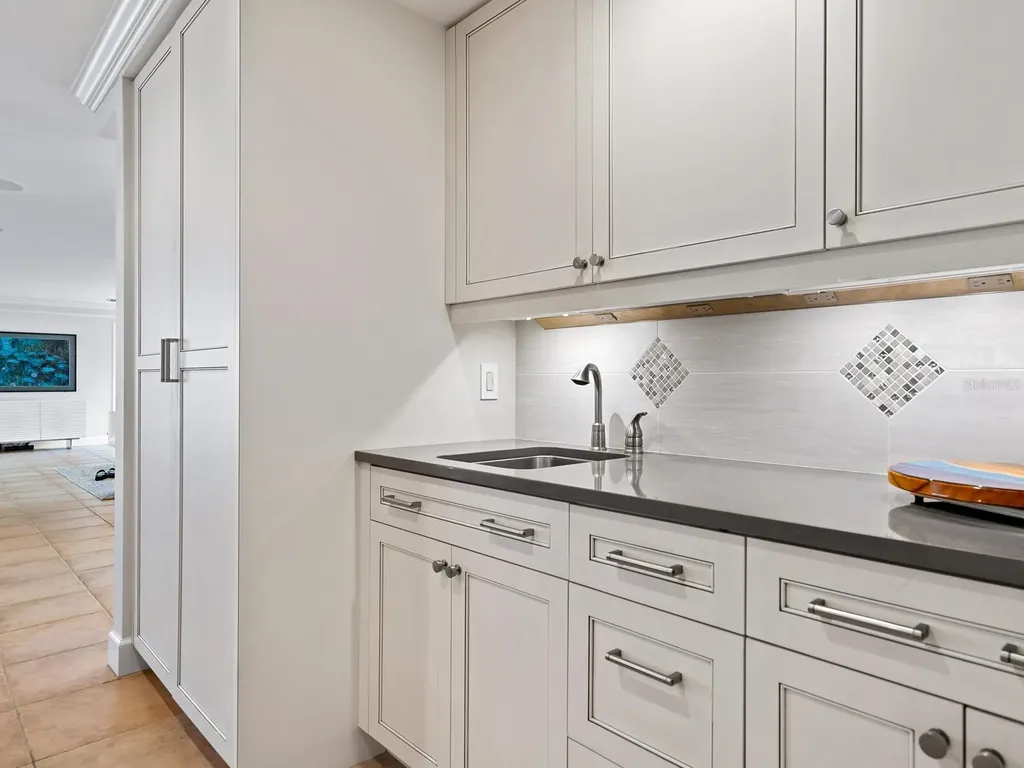 606 Owl Way Sarasota FL 34236