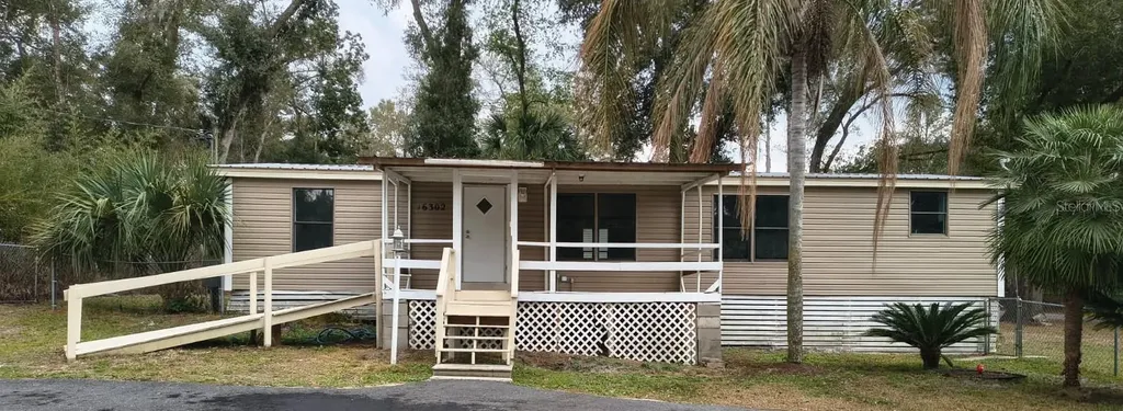 16302 SE 57th Street Ocklawaha FL 32179