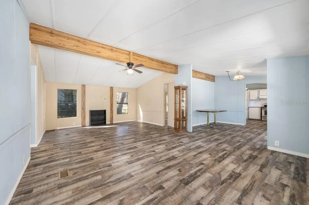 16302 SE 57th Street Ocklawaha FL 32179