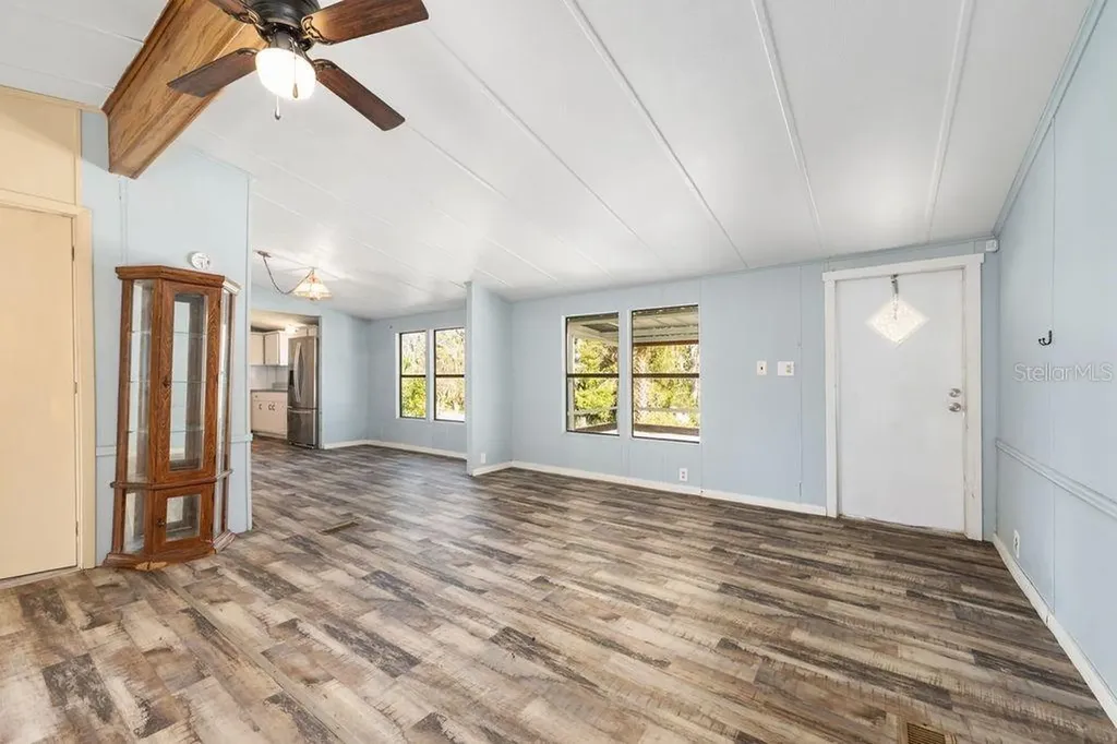 16302 SE 57th Street Ocklawaha FL 32179
