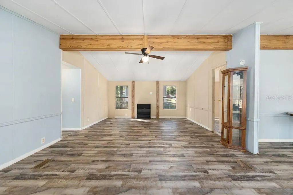 16302 SE 57th Street Ocklawaha FL 32179