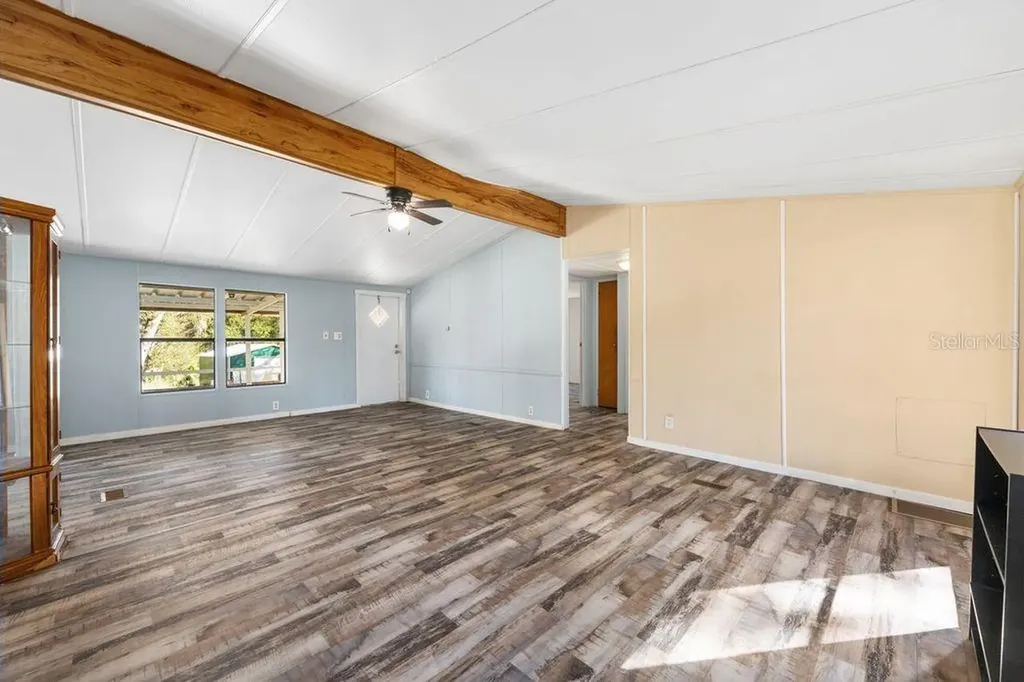 16302 SE 57th Street Ocklawaha FL 32179