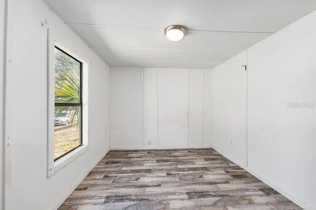 16302 SE 57th Street Ocklawaha FL 32179