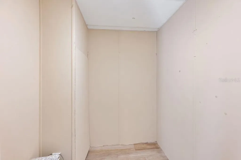 16302 SE 57th Street Ocklawaha FL 32179