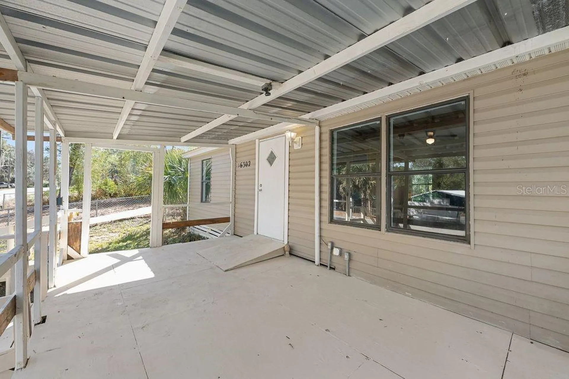 16302 SE 57th Street Ocklawaha FL 32179