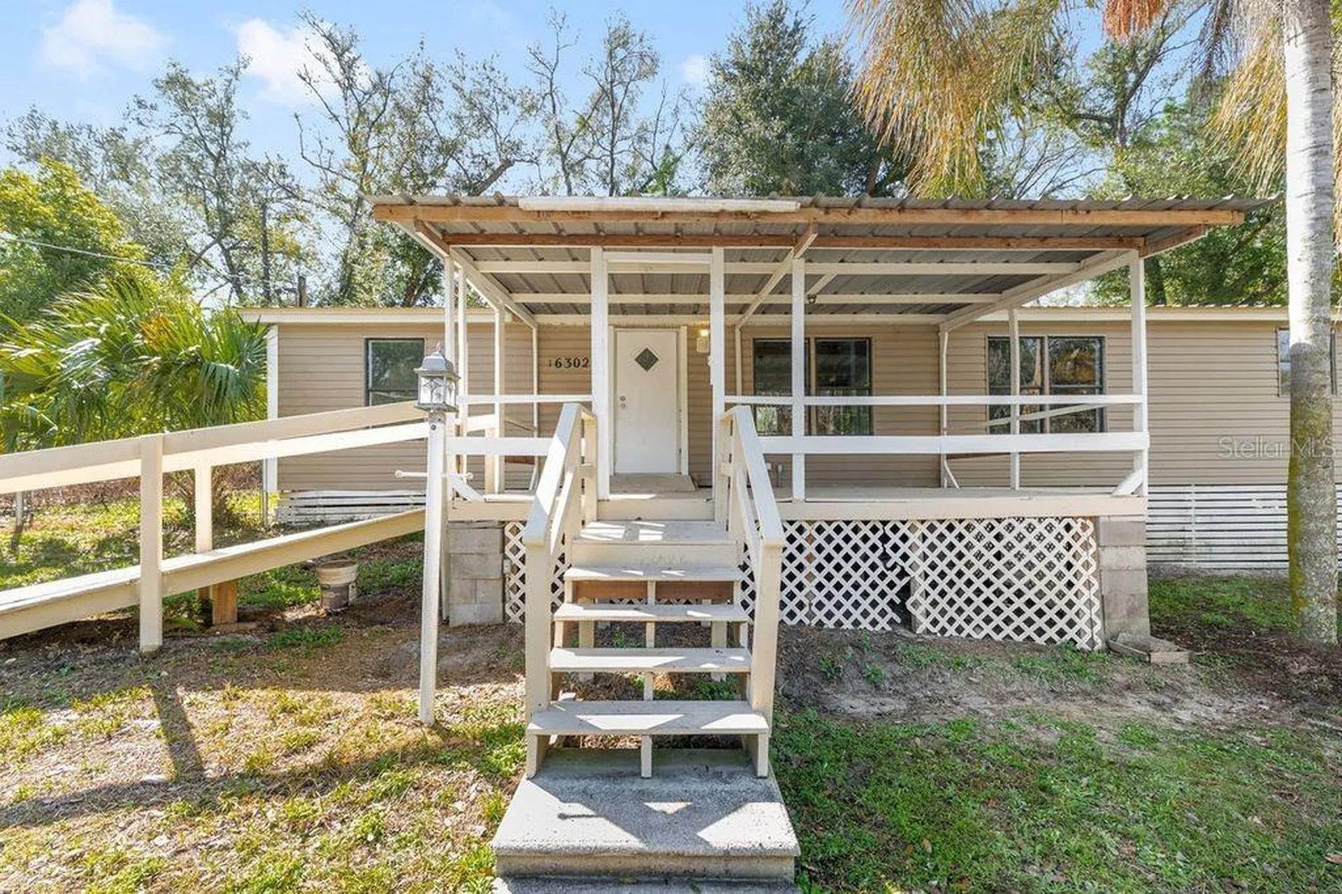 16302 SE 57th Street Ocklawaha FL 32179