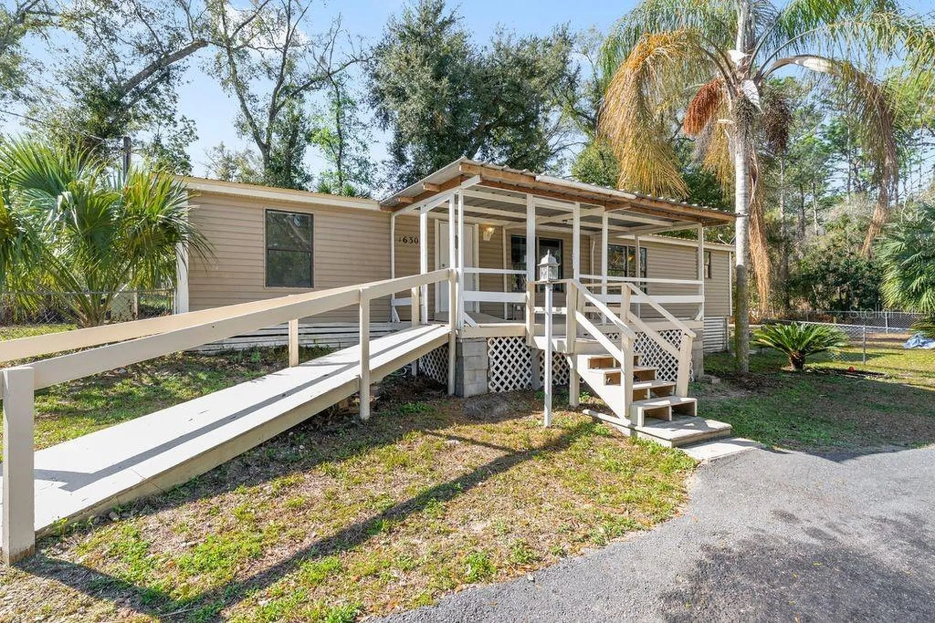 16302 SE 57th Street Ocklawaha FL 32179