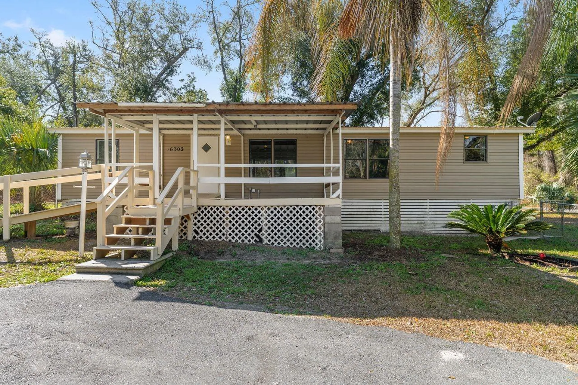 16302 SE 57th Street Ocklawaha FL 32179