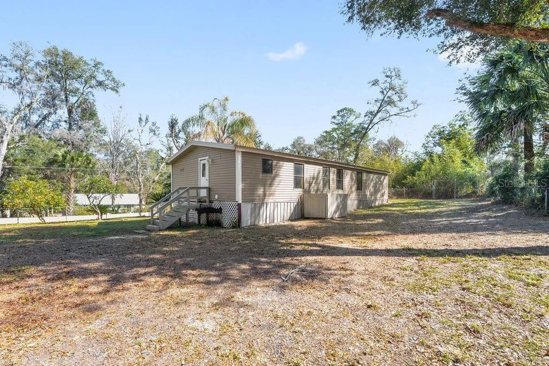 16302 SE 57th Street Ocklawaha FL 32179