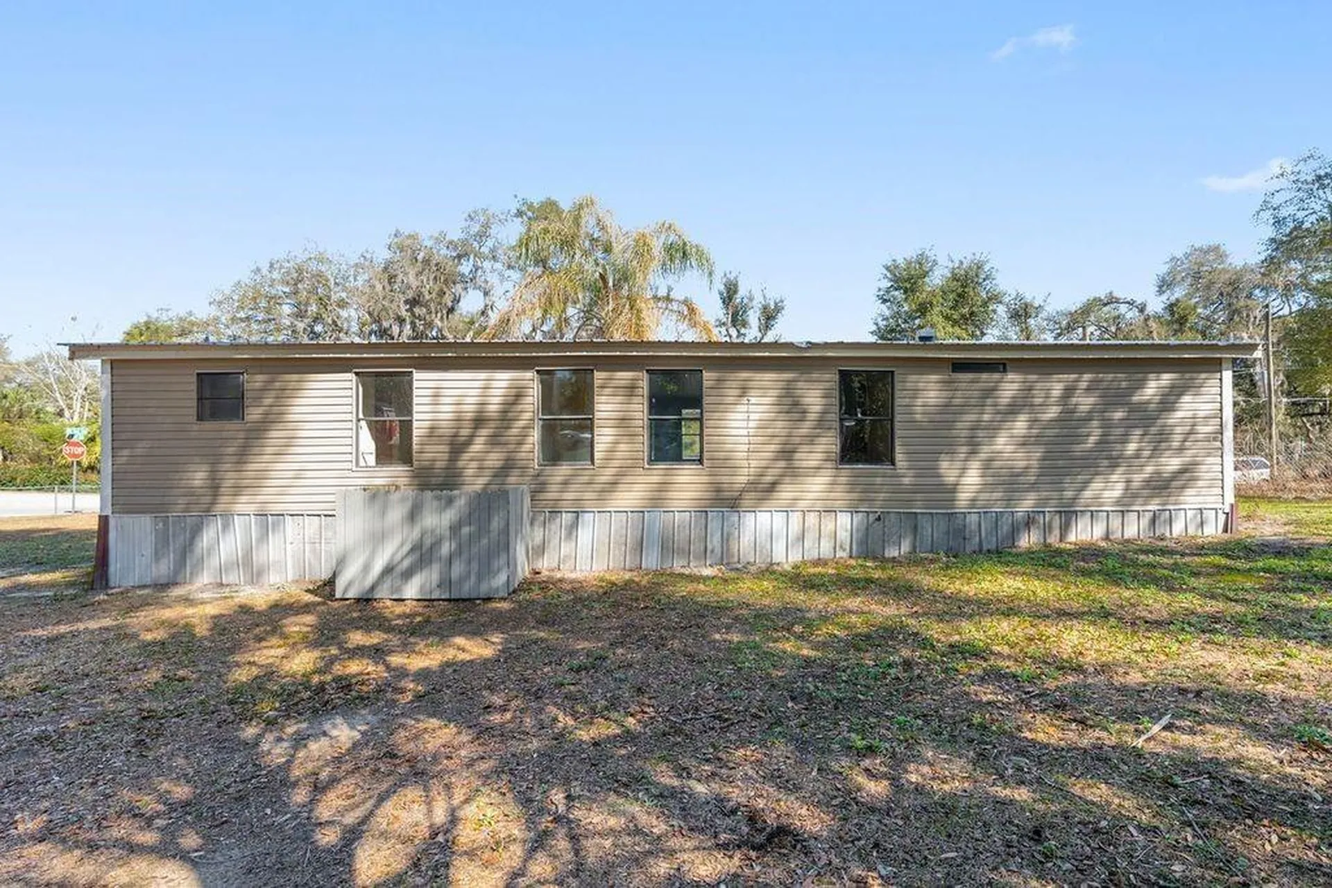 16302 SE 57th Street Ocklawaha FL 32179