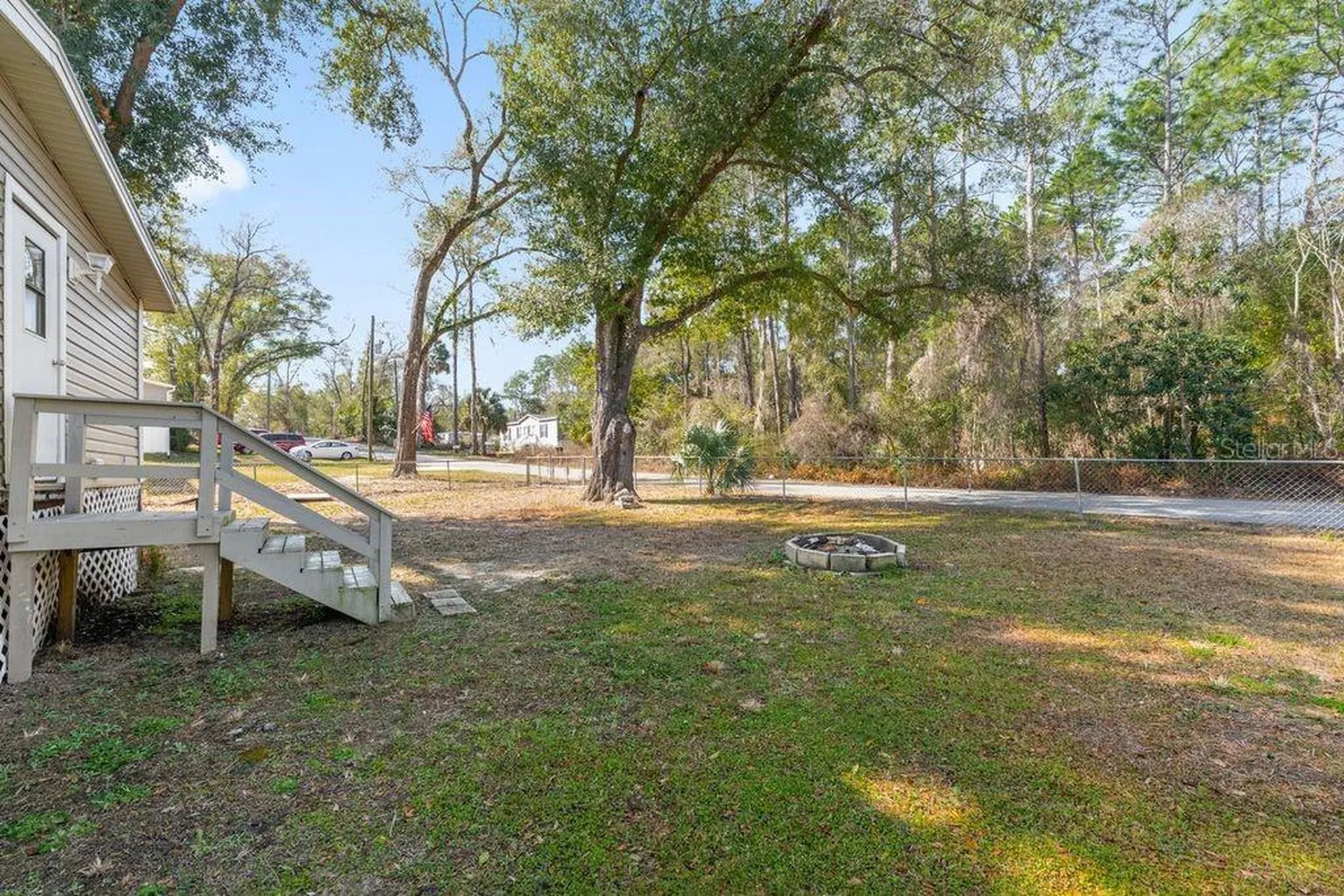16302 SE 57th Street Ocklawaha FL 32179