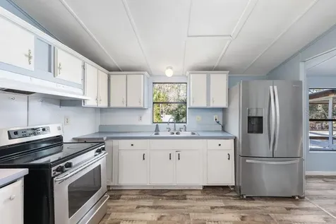 16302 SE 57th Street Ocklawaha FL 32179
