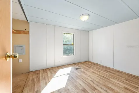 16302 SE 57th Street Ocklawaha FL 32179