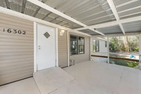 16302 SE 57th Street Ocklawaha FL 32179