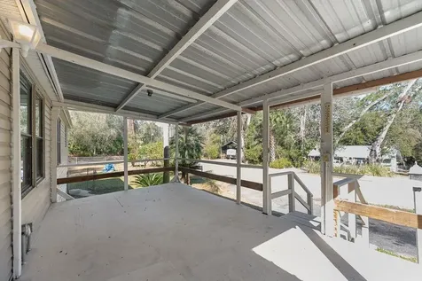 16302 SE 57th Street Ocklawaha FL 32179