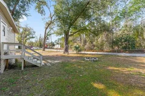 16302 SE 57th Street Ocklawaha FL 32179