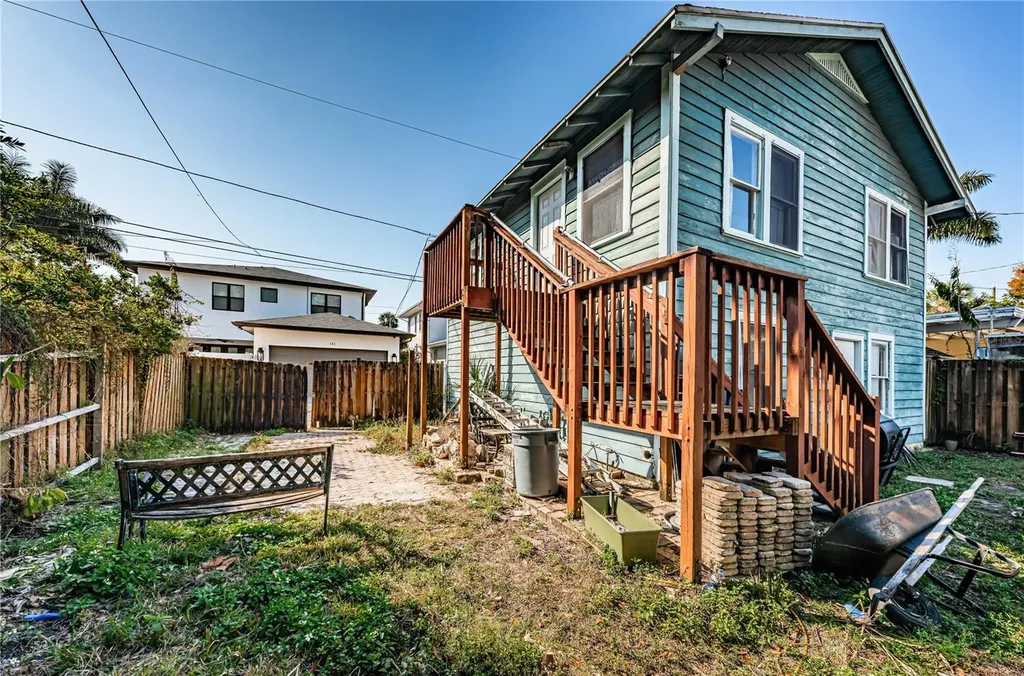 138 10th Avenue NE St Petersburg FL 33701