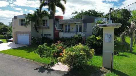 1117 Calle Virginia Barreto Garcia Quebradillas PR 00678