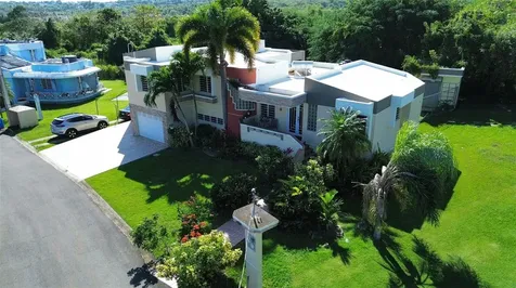 1117 Calle Virginia Barreto Garcia Quebradillas PR 00678