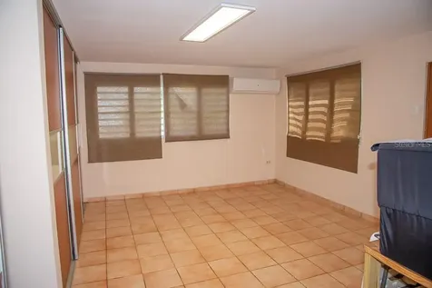 1117 Calle Virginia Barreto Garcia Quebradillas PR 00678