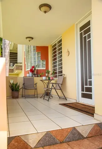 1117 Calle Virginia Barreto Garcia Quebradillas PR 00678