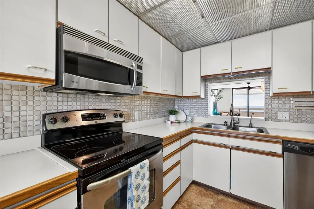 17900 Gulf Boulevard Redington Shores FL 33708