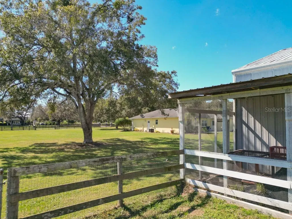 331 SE Highway 42 Summerfield FL 34491