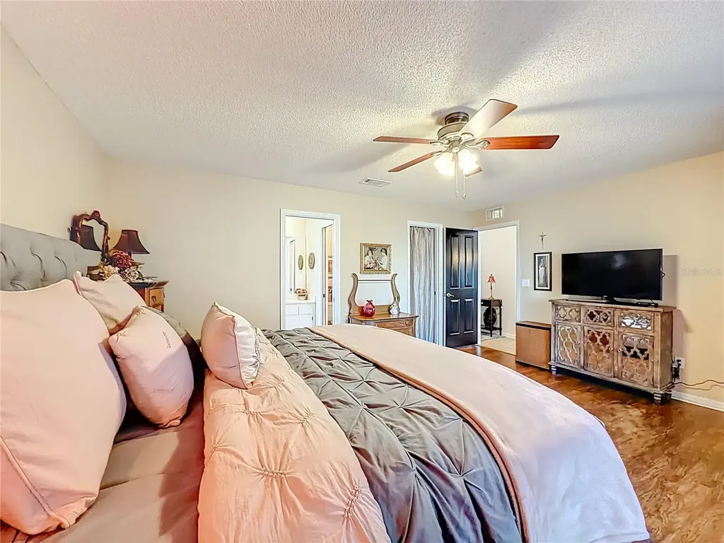 331 SE Highway 42 Summerfield FL 34491