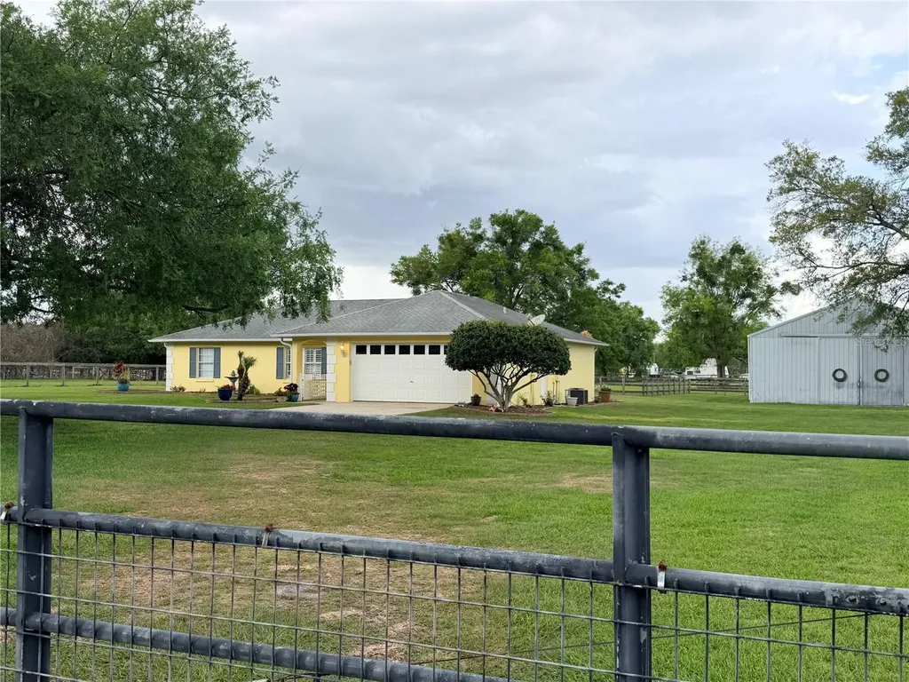 331 SE Highway 42 Summerfield FL 34491