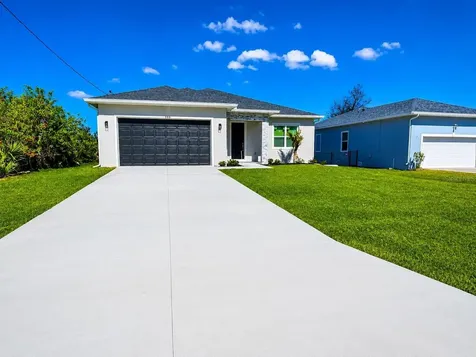 358 Albatross Road Rotonda West FL 33947