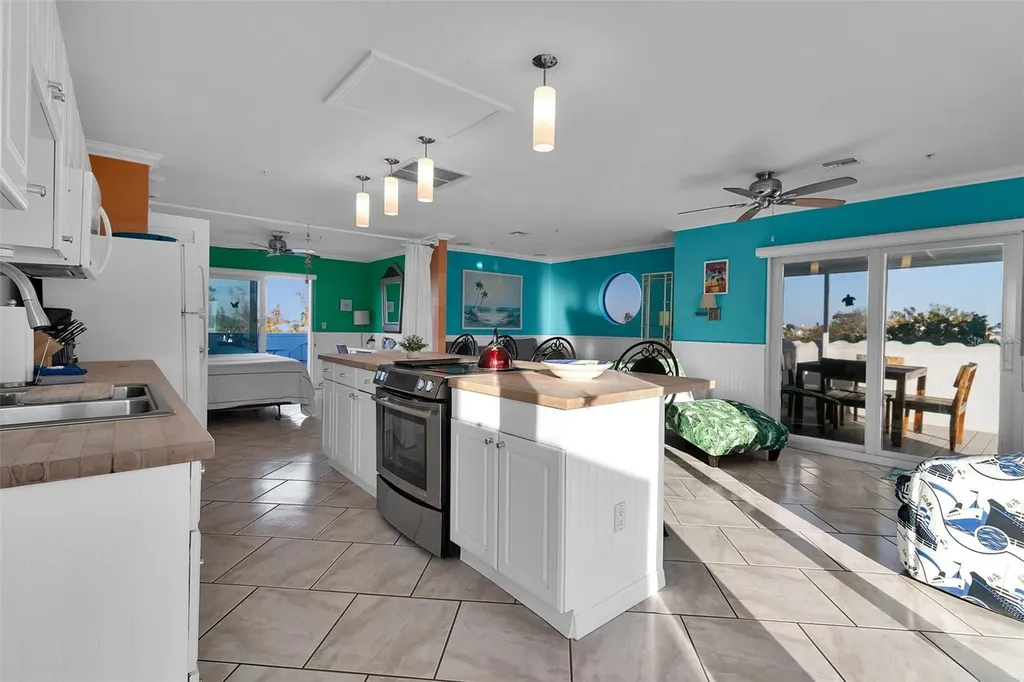 5322 Calle De La Siesta Sarasota FL 34242
