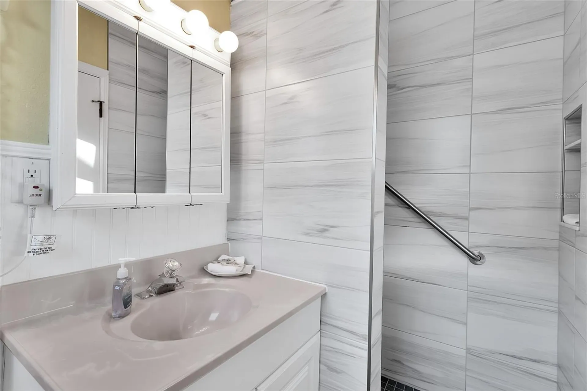 5322 Calle De La Siesta Sarasota FL 34242