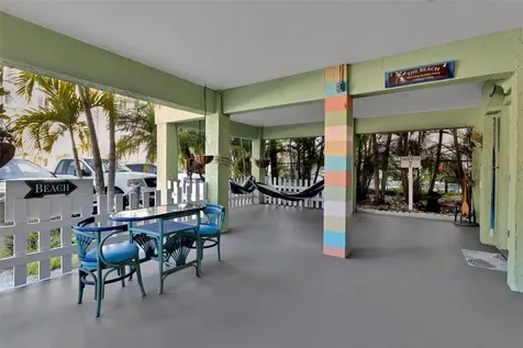 5322 Calle De La Siesta Sarasota FL 34242
