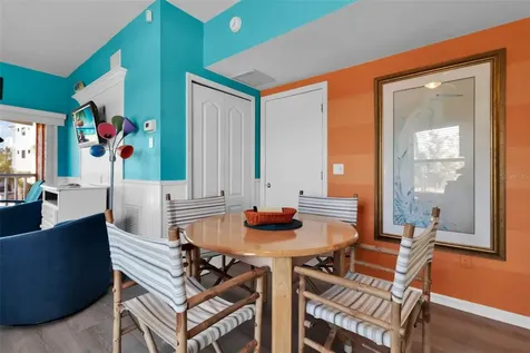 5322 Calle De La Siesta Sarasota FL 34242