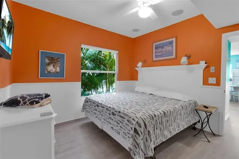 5322 Calle De La Siesta Sarasota FL 34242