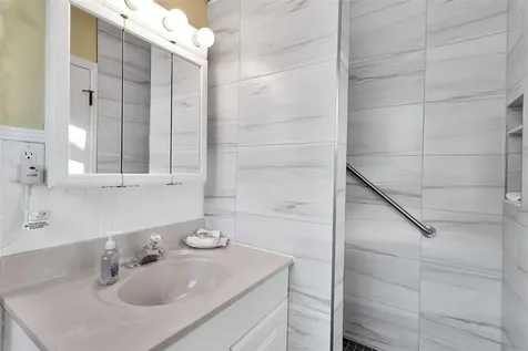 5322 Calle De La Siesta Sarasota FL 34242