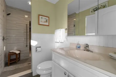 5322 Calle De La Siesta Sarasota FL 34242
